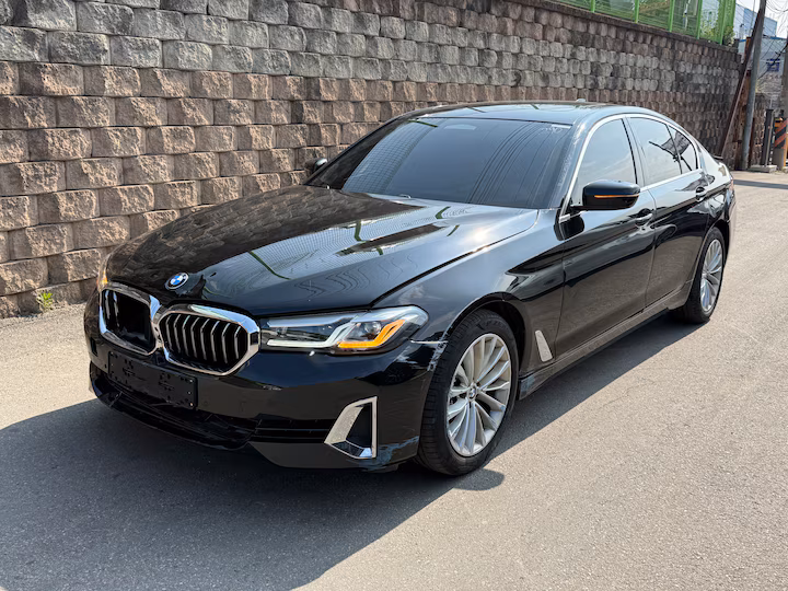 2023 BMW 5 Series G30